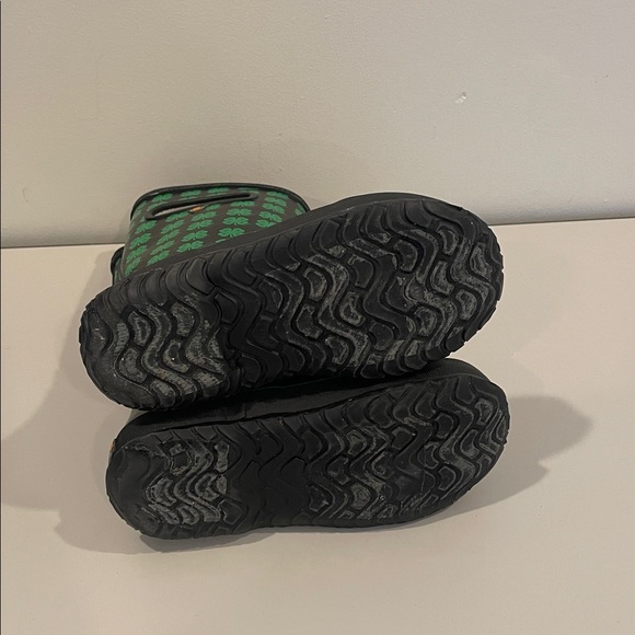 Bogs “Clover 4 H” Rainboots Size 13 - Picture 4 of 4